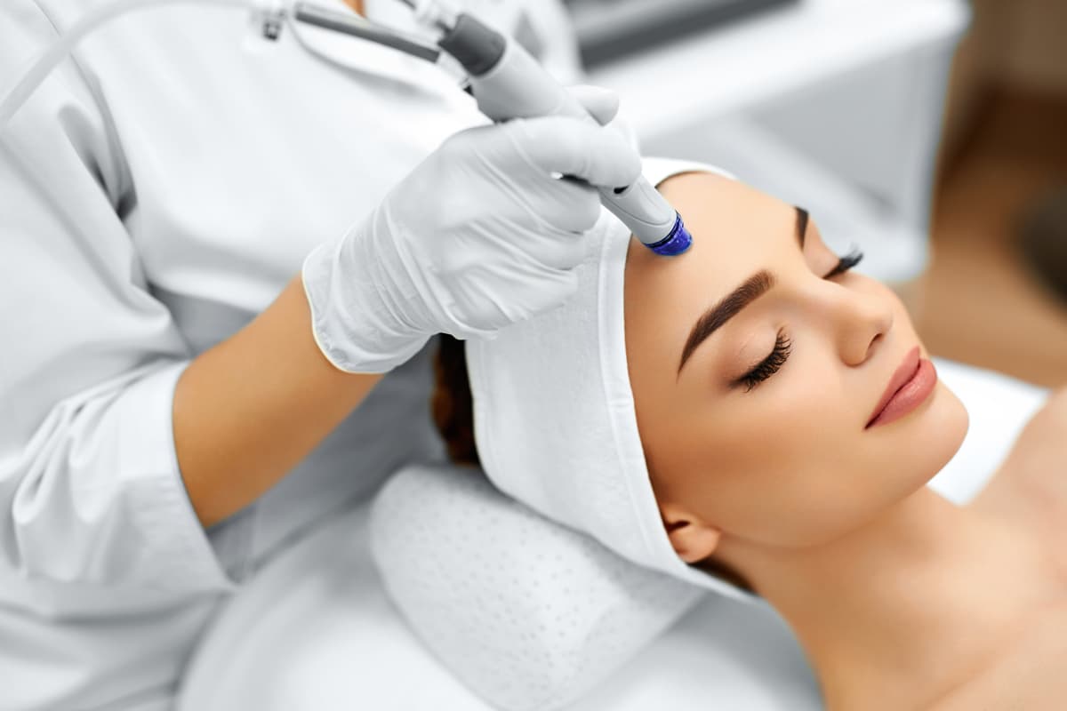 rejuvenecimiento facial laser en Narón